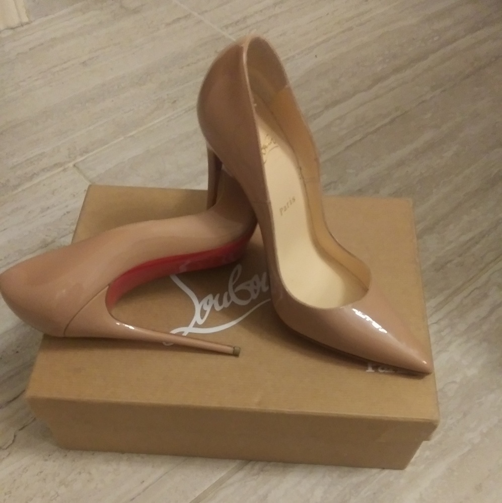 Christian Louboutin kate nude pump